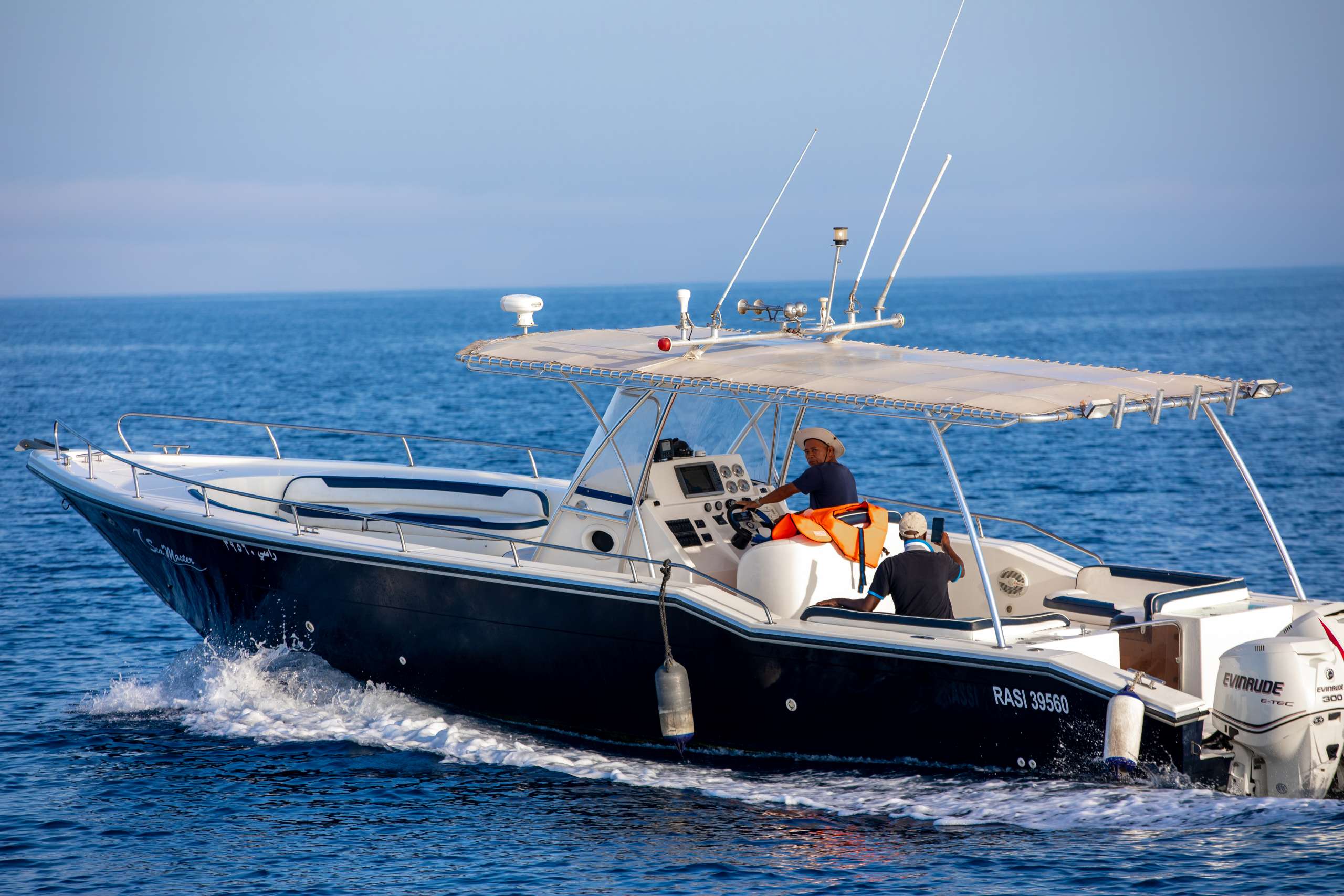 Rasi - Reef Fishing Boat - THE 7 SEAS